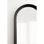Specchio da parete a capsula in metallo nero 10"x40"