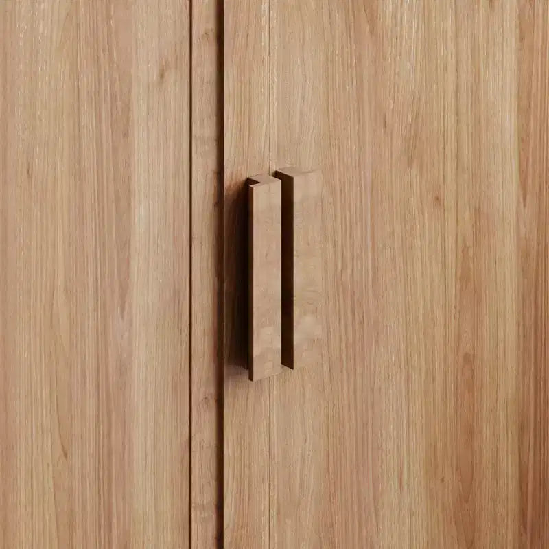 L'accessorio perfetto per la casa: armadietto in vetro con ante, dal design elegante e capiente