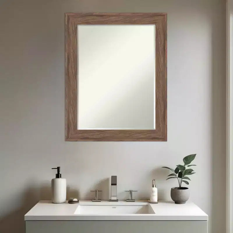 Specchio da parete per bagno Petite Bevel marrone medio – 28,75"x22,75"