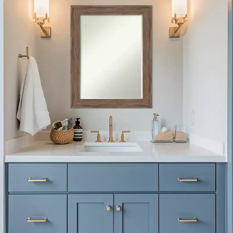 Specchio da parete per bagno Petite Bevel marrone medio – 28,75"x22,75"