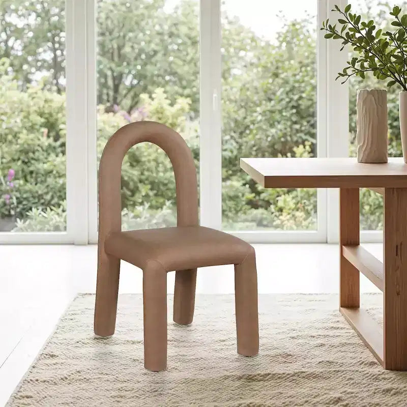 Set di 2 sedie da pranzo in pelle vegana con gambe in metallo – Stile moderno