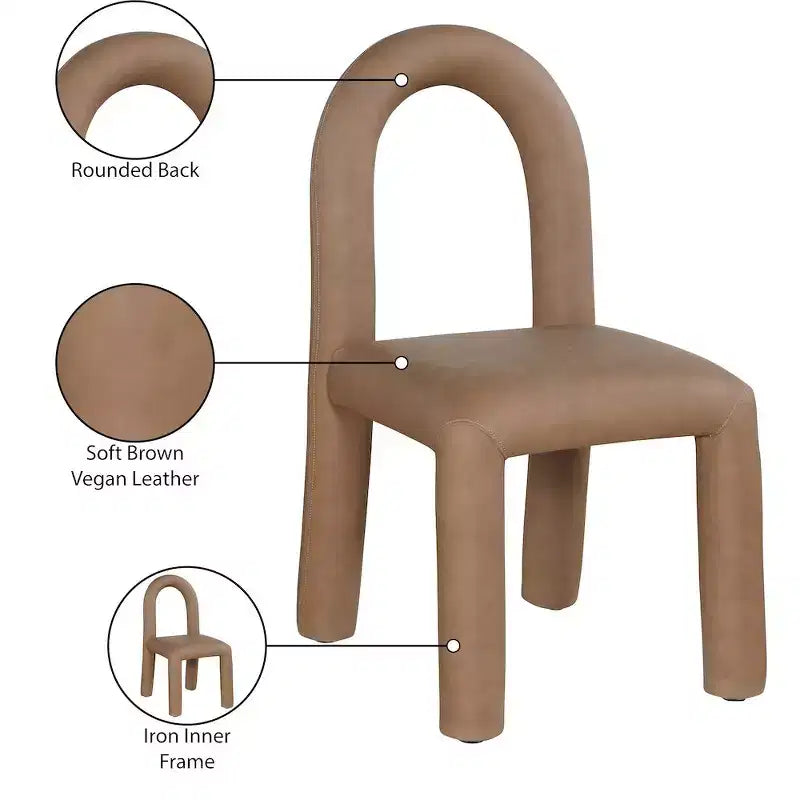 Set di 2 sedie da pranzo in pelle vegana con gambe in metallo – Stile moderno