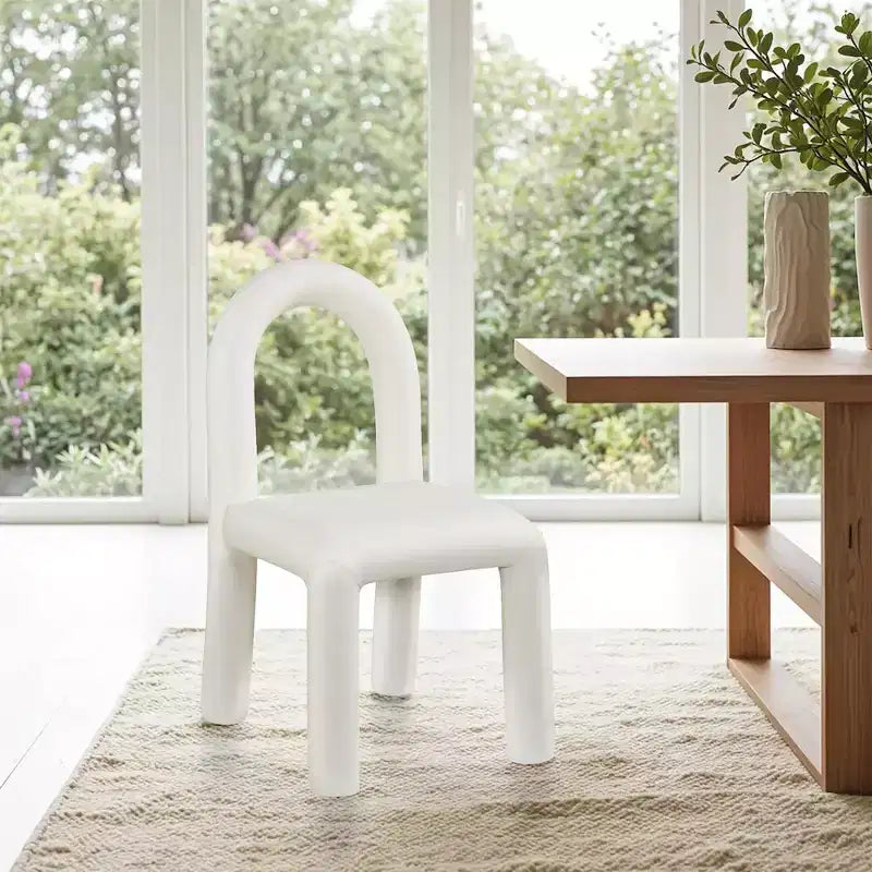 Set di 2 sedie da pranzo in pelle vegana con gambe in metallo – Stile moderno