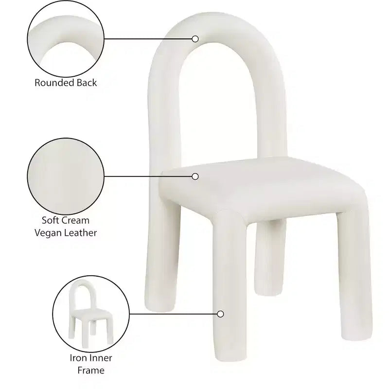Set di 2 sedie da pranzo in pelle vegana con gambe in metallo – Stile moderno