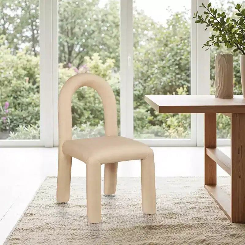Set di 2 sedie da pranzo in pelle vegana con gambe in metallo – Stile moderno