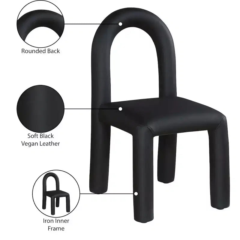 Set di 2 sedie da pranzo in pelle vegana con gambe in metallo – Stile moderno