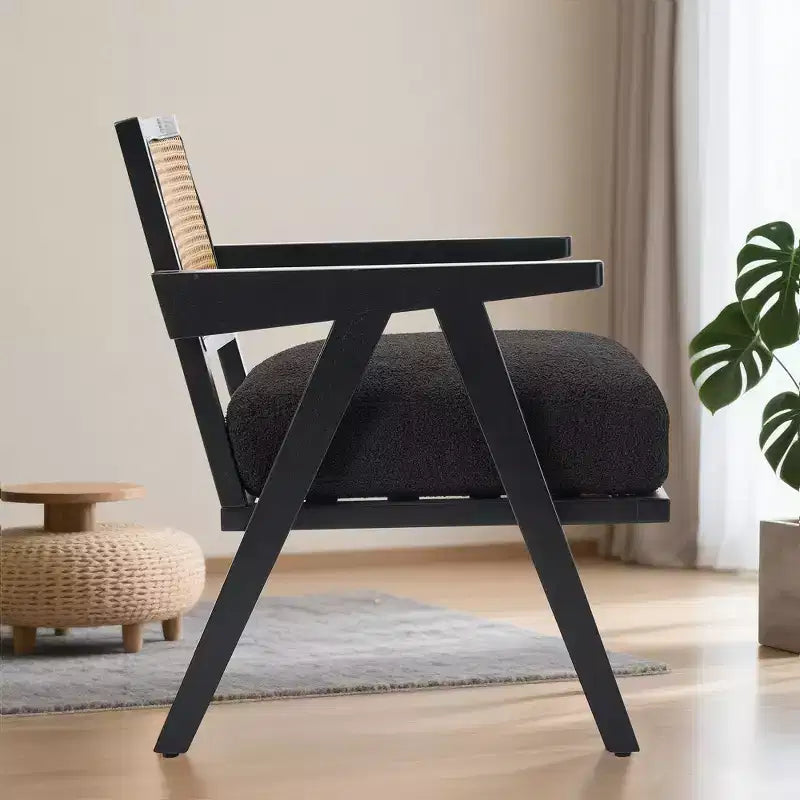 Poltrona d'accento Mid-Century beige/nera/grigia, schienale in rattan, posto singolo