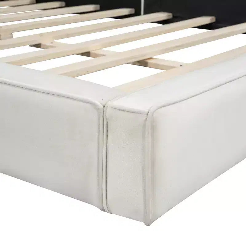 Letto a piattaforma Queen Size in velluto, letto imbottito a terra con telaio solido per bambini e adulti