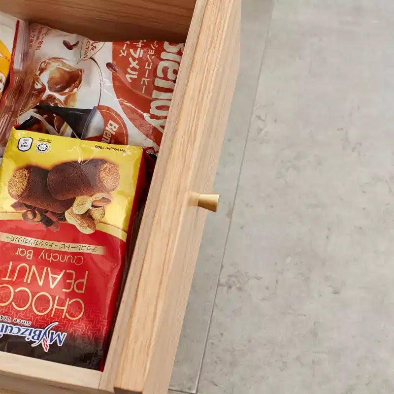 Mobiletto singolo in rovere con anta in vetro e maniglia in ottone, rovere naturale