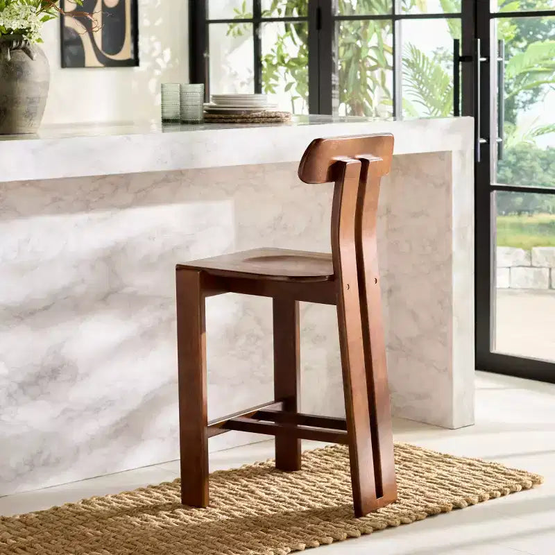 Sgabello da bancone in legno – Finitura naturale