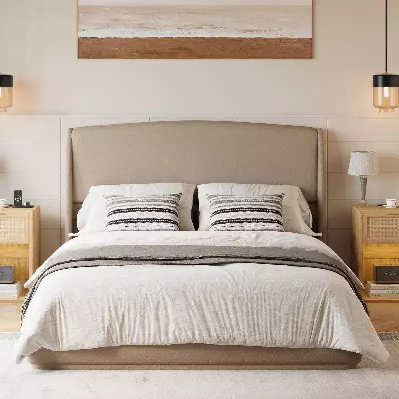 Letto a piattaforma Queen imbottito con testiera ad ali imbottita – Profilo basso