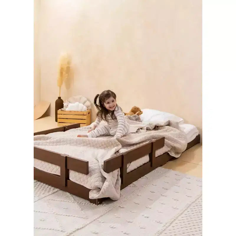 Telaio letto per bambini in legno di noce – Profilo basso minimalista