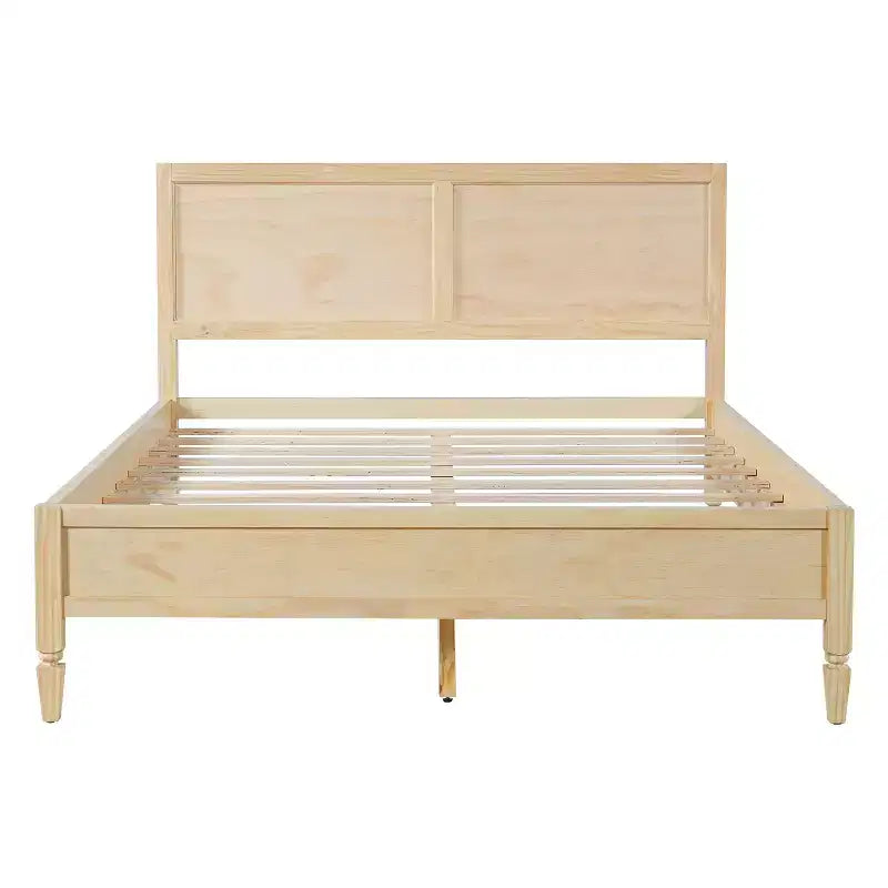 Letto con struttura a piattaforma Queen/King e testiera classica a pannelli