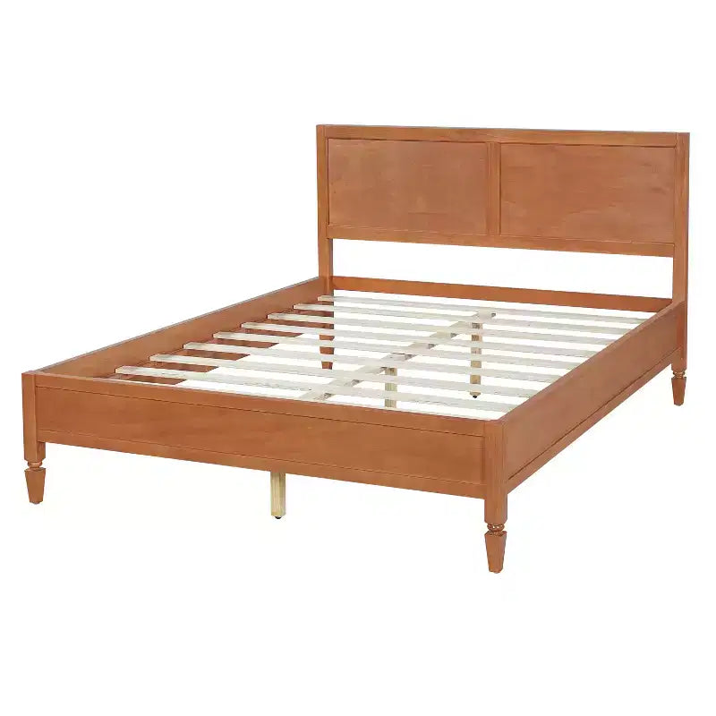 Letto con struttura a piattaforma Queen/King e testiera classica a pannelli