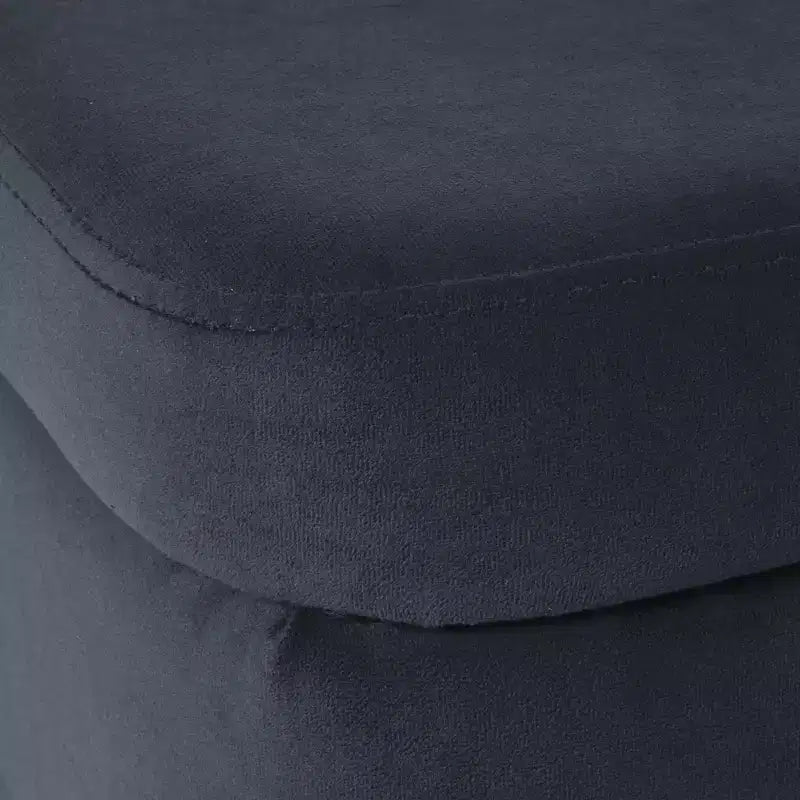 Grande panca contenitore moderna con gambe in metallo nero opaco