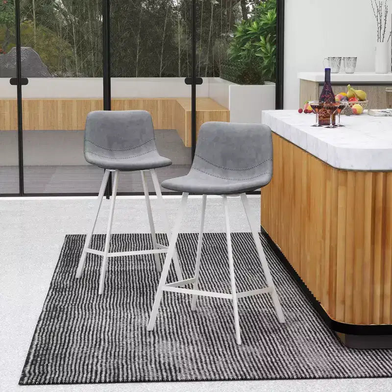 Sgabello da bar imbottito in pelle da 35" con base in acciaio inossidabile