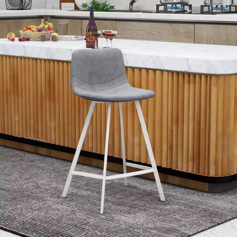 Sgabello da bar imbottito in pelle da 35" con base in acciaio inossidabile