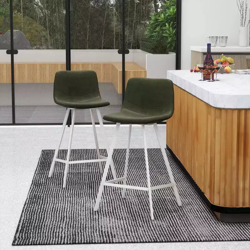 Sgabello da bar imbottito in pelle da 35" con base in acciaio inossidabile
